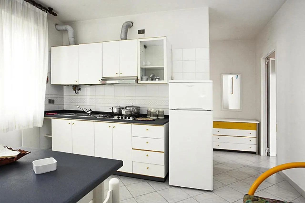 Apartment In Rosolina Mare 600M From The Sea